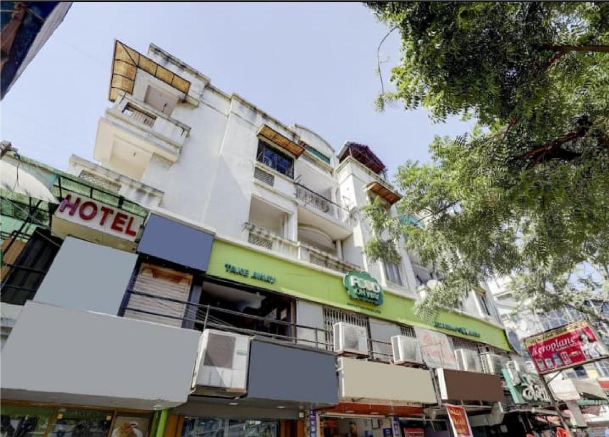 Hotel Krishna Palace Ahmedabad Esterno foto